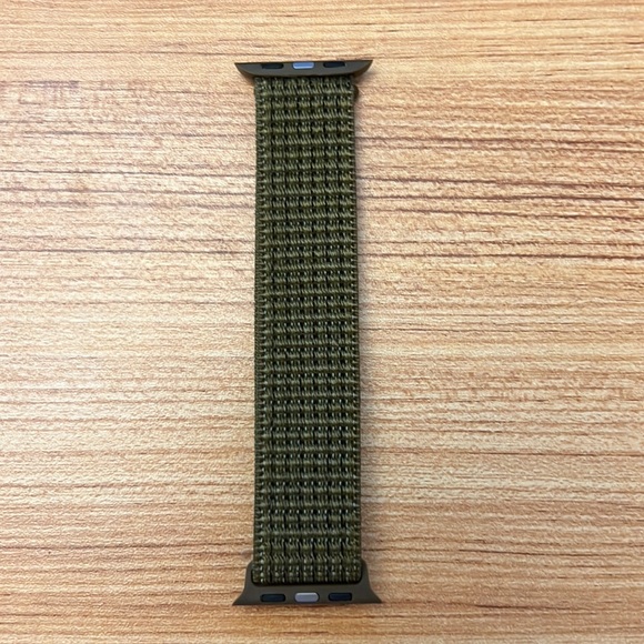 NEW[BAND] Olive Flak Strap Loop For Apple Watch - Picture 2 of 7